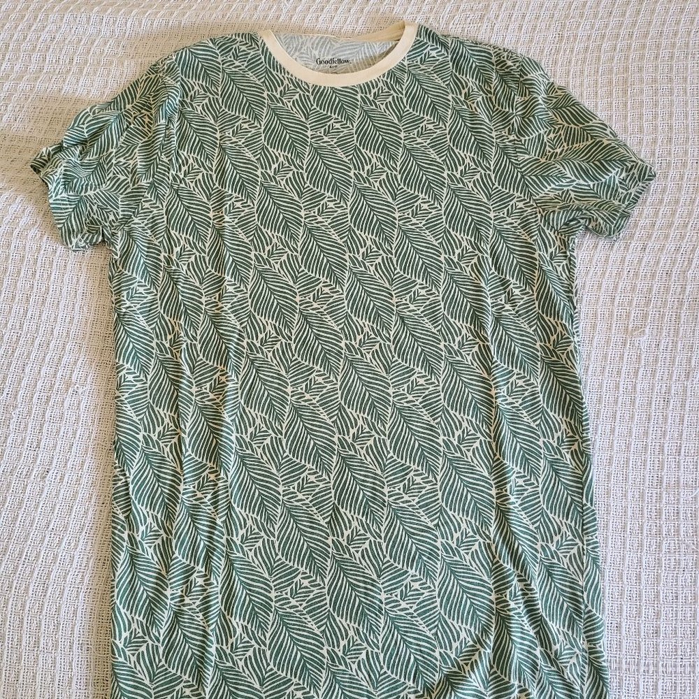 Goodfellow & Co. Green and Cream Leaf Patterned Mens T-Shirt, Size M